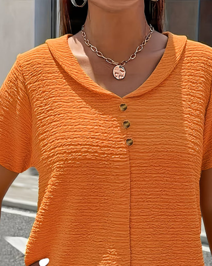 Peter Pan Collar T-Shirt with Three Buttons