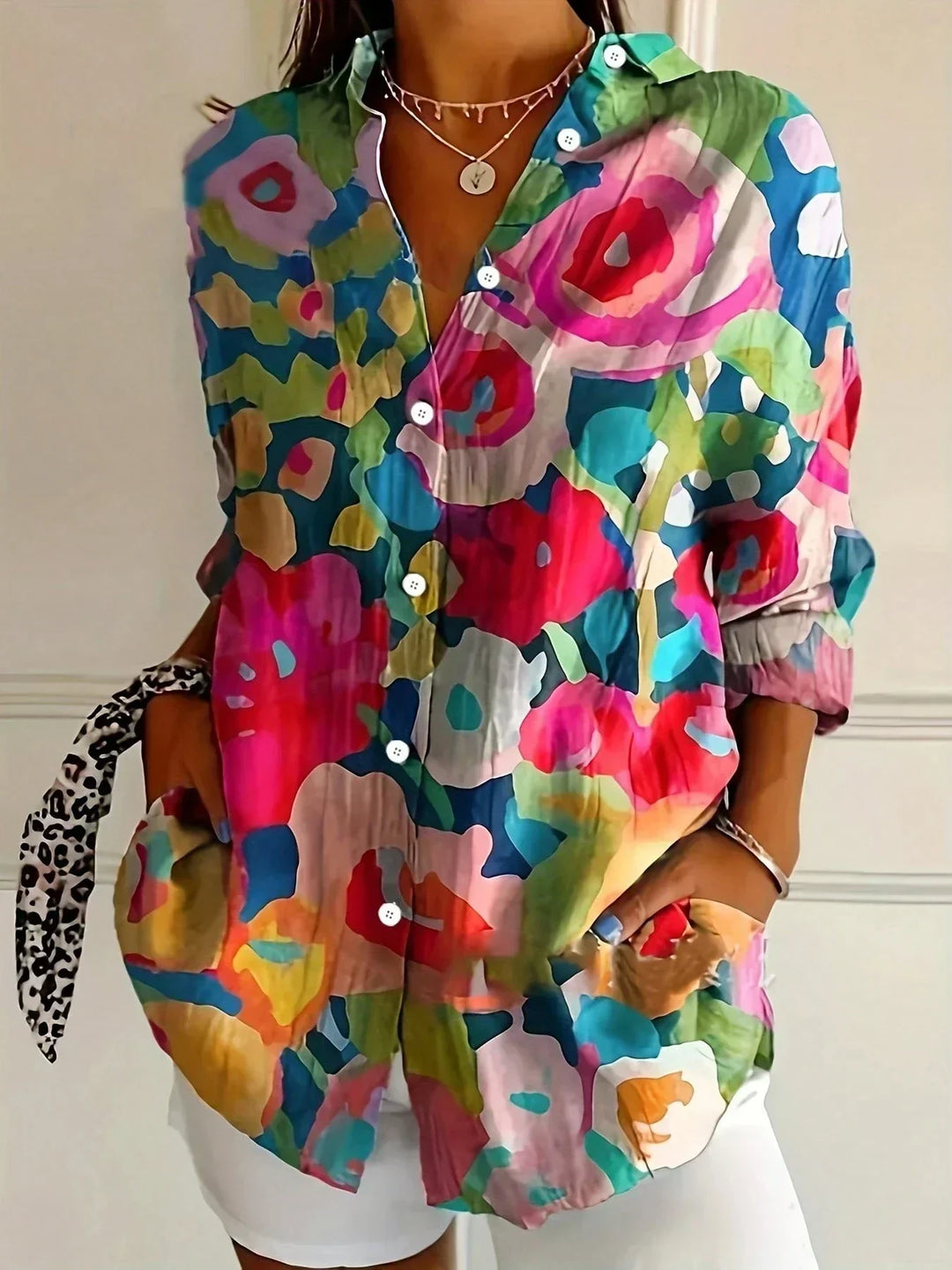 Nina | Blouse with a colourful print